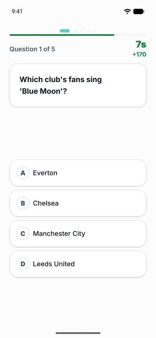 The Astuto app on a phone: question 1 of 5, "Which club's fans sing 'Blue Moon'?", with four answers and the timer counting down.